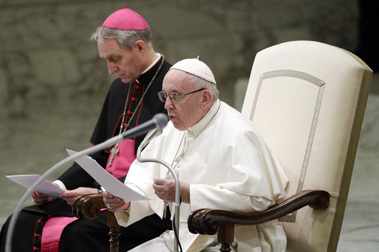 Vaticano aclara declaración del papa sobre esclavitud sexual