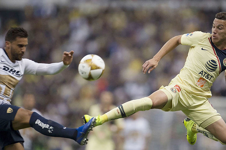 La historia de Pumas y América: Romperredes y arietes sin chispa