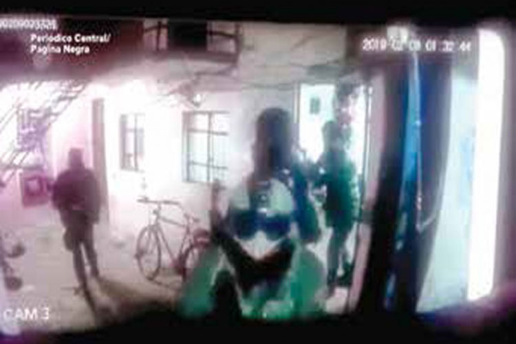 Indagan robo en vivienda de Puebla