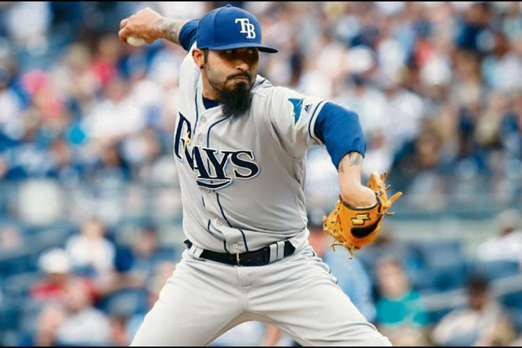 Sergio Romo acuerda con los Marlins de Miami