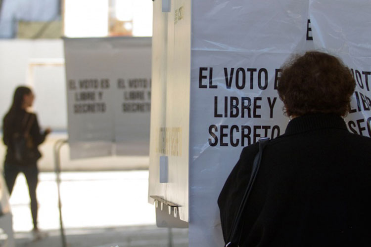 Capacita FGR a funcionarios con miras a elecciones estatales