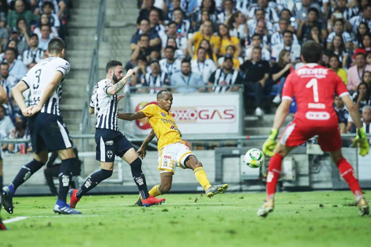 Tigres sale vivo de casa de Monterrey en el Clásico regio