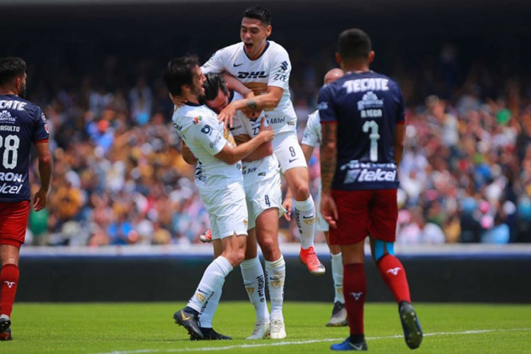 Pumas agudiza la crisis de Chivas