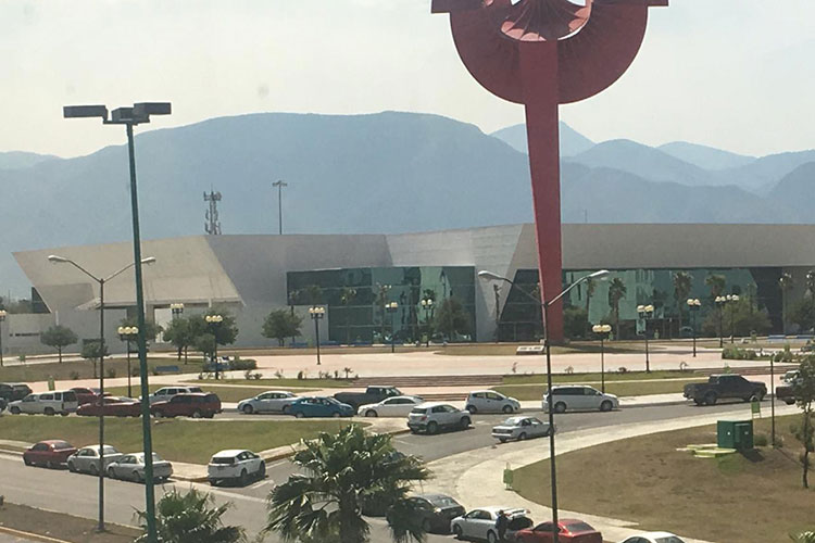 Ordenan “seleccionar” acceso al Congreso del Estado