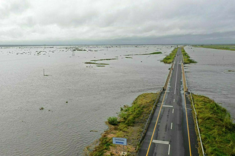 Crecidas y daños por ciclón siguen patentes en Mozambique
