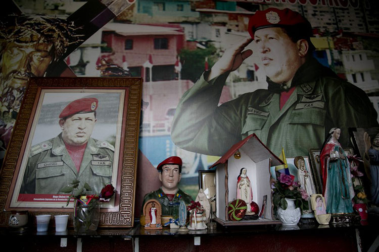 Crisis política empaña aniversario de muerte de Chávez