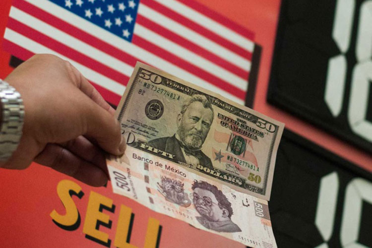 Se mantiene el dólar por debajo de los $20 en el AICM