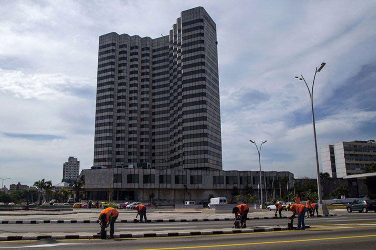 Trump se prepara para endurecer embargo comercial a Cuba