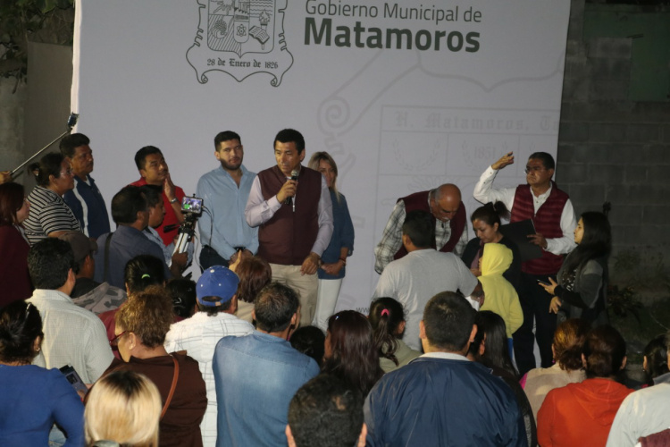 Da Mario López respuesta a problemas de Lomas de San Juan