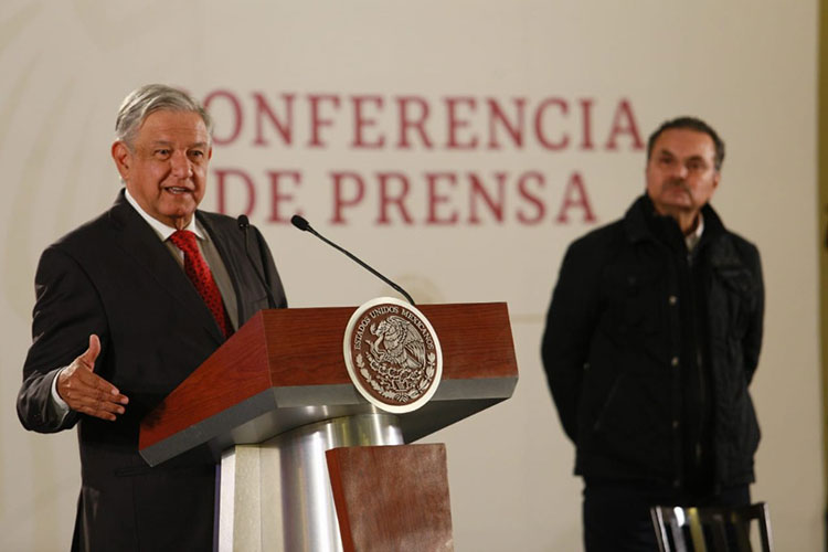 Llama AMLO a privados a que compitan con Pemex