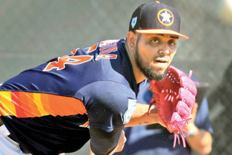 Roberto Osuna, un hombre de equipo