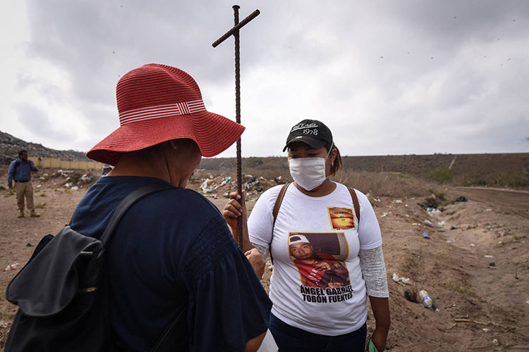 Aparecen nuevas fosas clandestinas