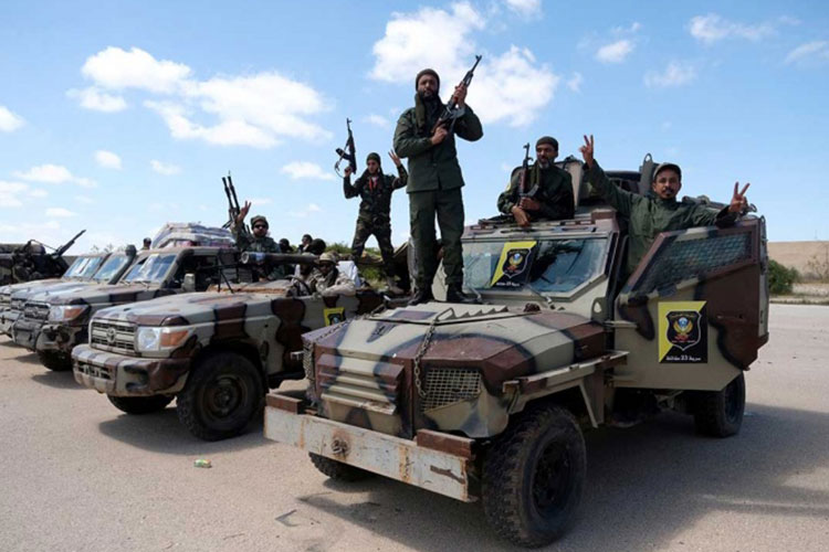 Retira EU tropas de Libia tras escalada de violencia