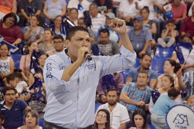 Candidatos libres para debatir: Elizondo