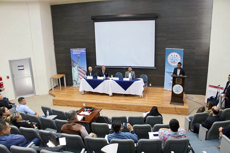 Capacita EU a MP sobre Técnicas de Litigación Oral