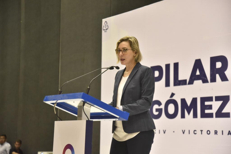 Fortalece agenda de Pilar Gómez foro ciudadano
