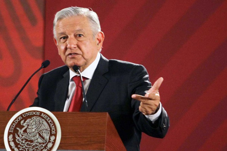 Defiende López Obrador asignación directa de obras