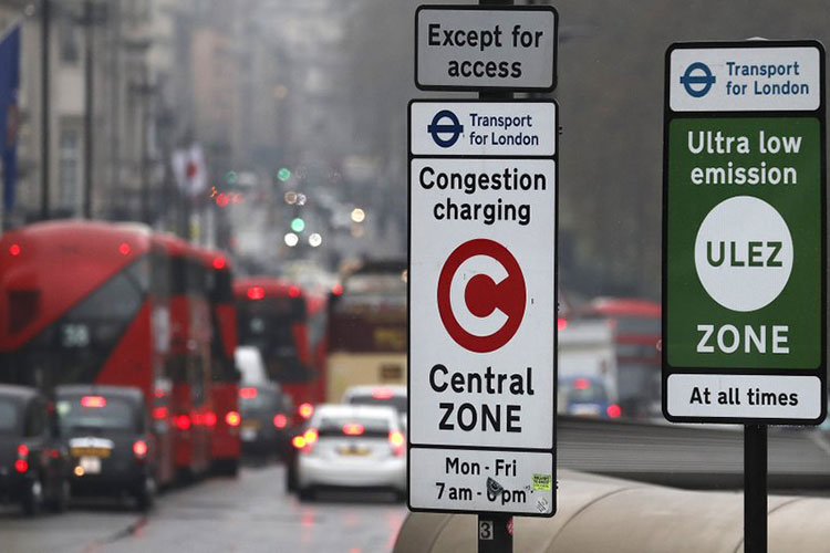 Londres impone impuesto a autos viejos por contaminación