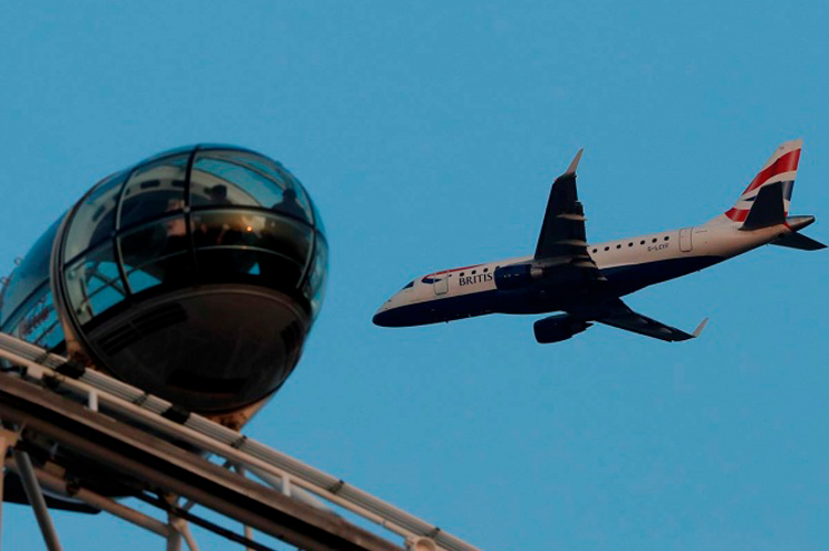 Desalojan a jugadores de avión porque algunos estaban ebrios