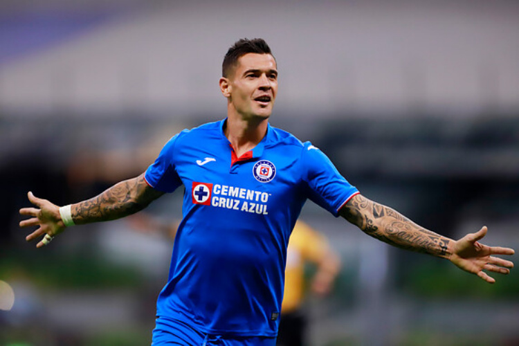 Cruz Azul sufre para estar en la Liguilla