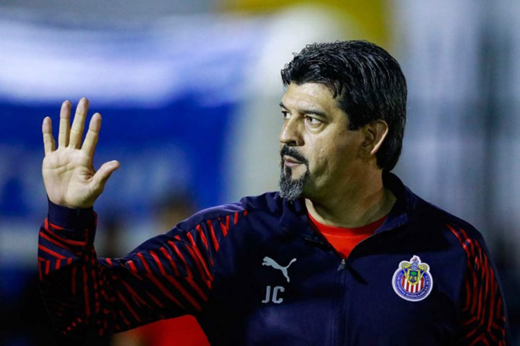 Cardozo está fuera de Chivas
