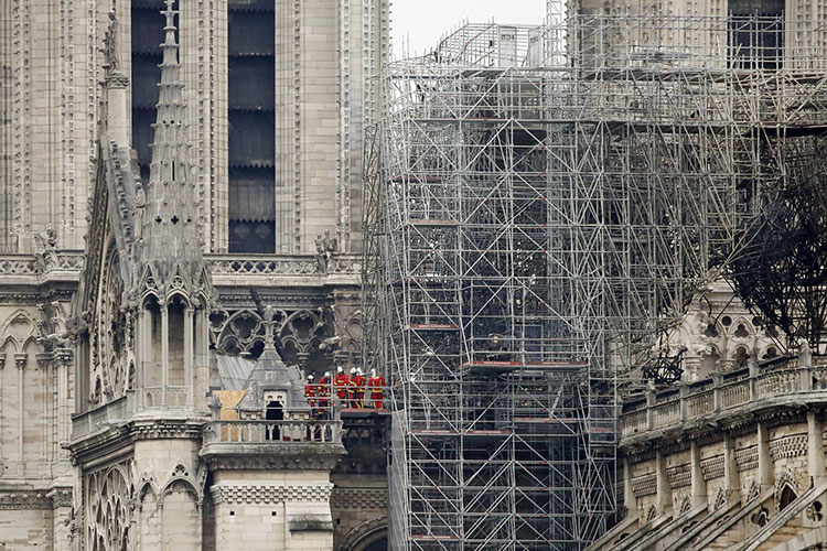 Tras el fuego, la atención se dirige al futuro de Notre Dame