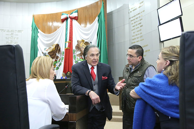 Tiene INE ‘ejército’ de capacitadores en casillas