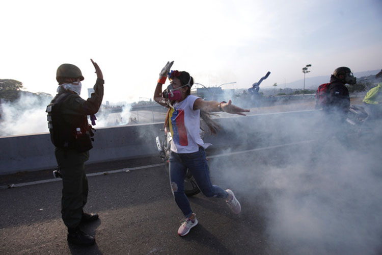 Disturbios cerca de la base donde Guaidó anunció alzamiento