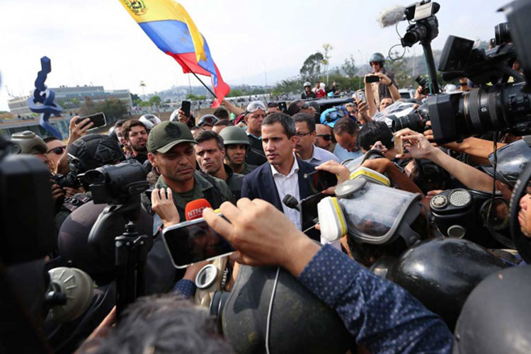 México no intervendrá en alzamiento militar en Venezuela