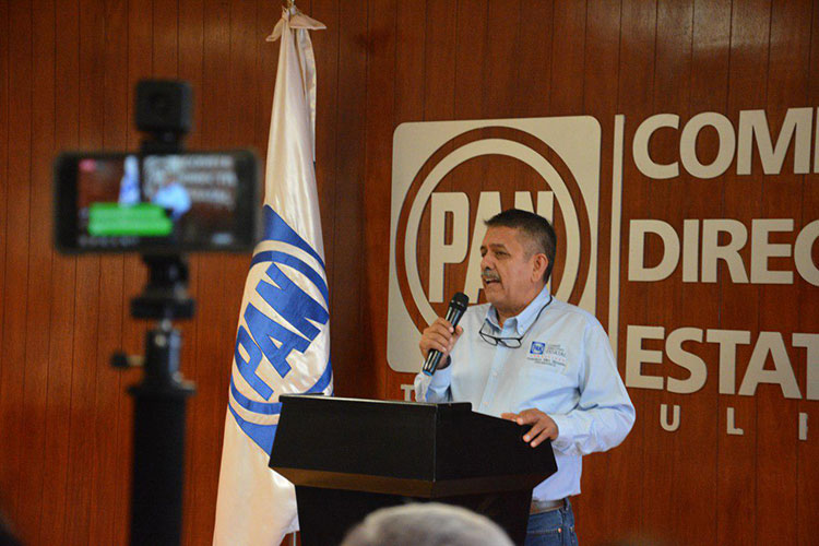 Candidatos libres para debatir: Elizondo