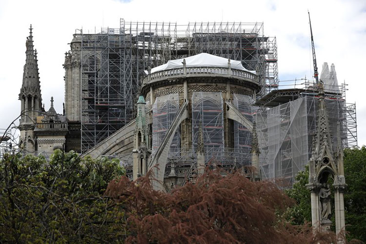 Más de mil expertos piden tiempo para reconstruir Notre Dame