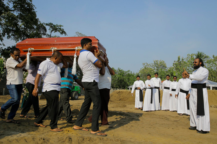 Sri Lanka reduce a 253 los muertos por atentados suicidas