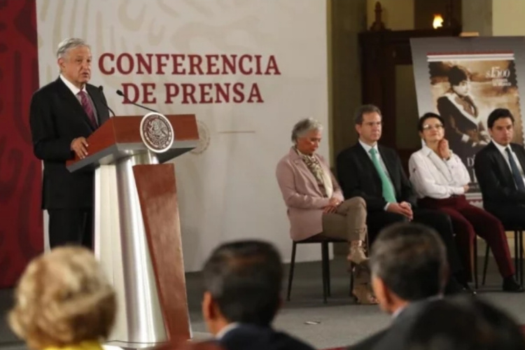 Promulga AMLO nueva Ley de Educación en México