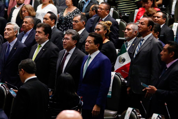 Diputados perfilan garantizar que el Estado controle plazas docentes