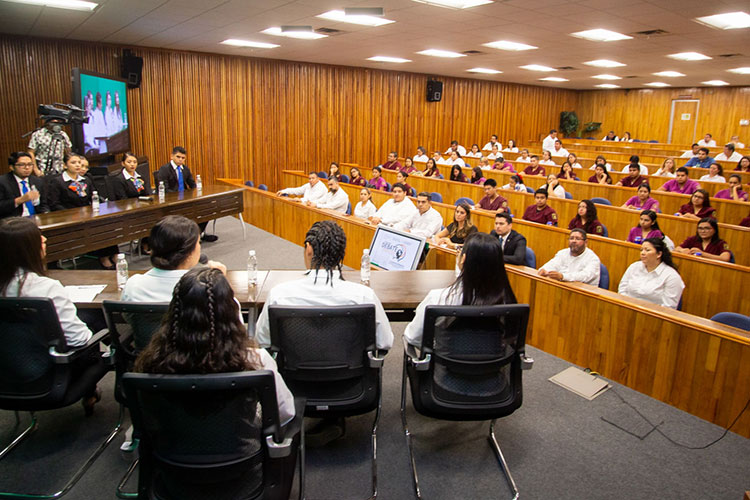 Gana Facultad de Enfermería UAT-Victoria concurso de debates