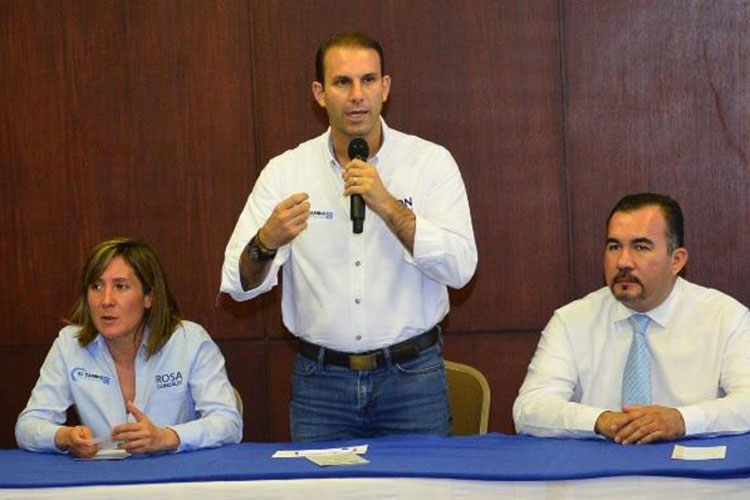 Mon Marón recibe respaldo de Médicos y Abogados
