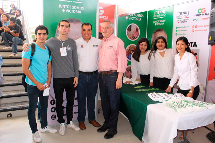 Requerimos equilibrios de poder: Etienne a estudiantes