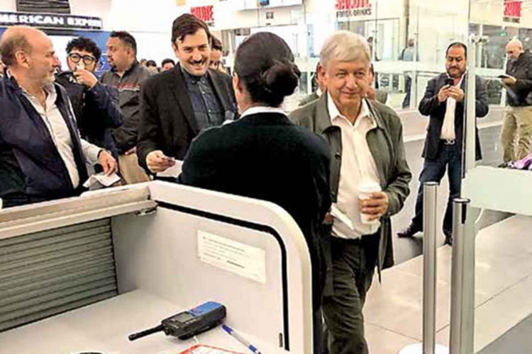 Gasta $240 mil en vuelos; eroga 93% menos que Peña en el mismo periodo