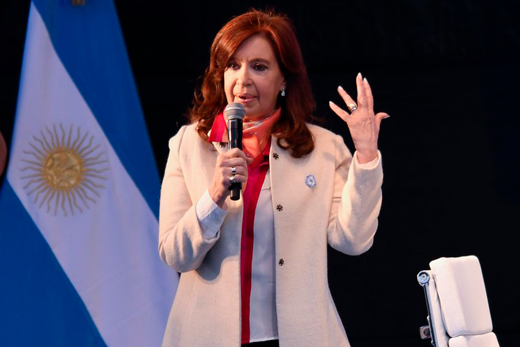 Fernández encara segunda audiencia de juicio por corrupción