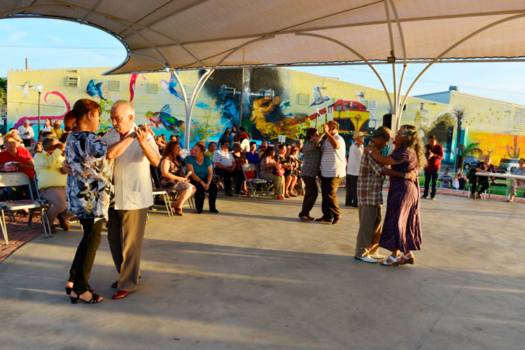 Invitan a la comunidad a ‘Jueves de Plaza y Danzón