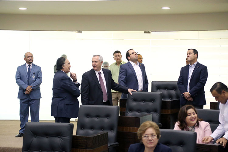 Requiere el Congreso equidad de contrapesos políticos