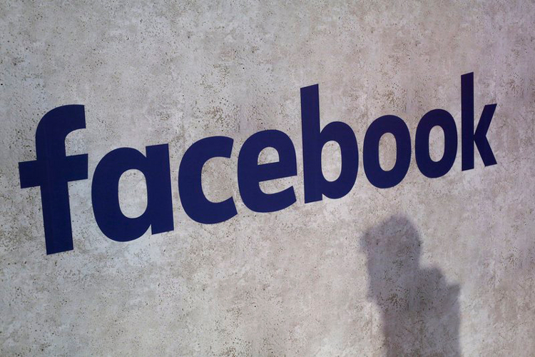 Facebook elimina páginas italianas previo a elecciones de UE