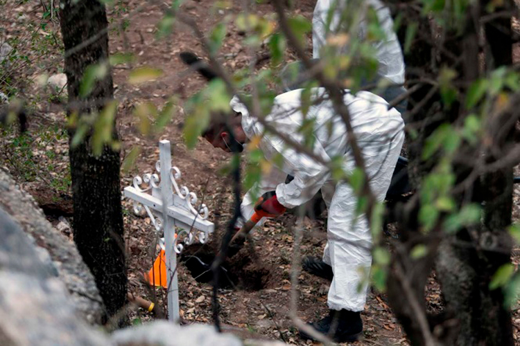 Alista Ejecutivo informe sobre fosas clandestinas