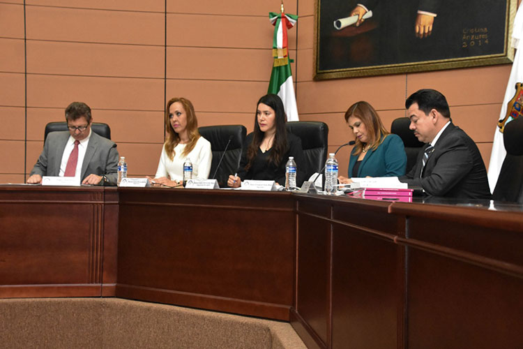 No pueden tumbar a Leal Doria de la Pluri