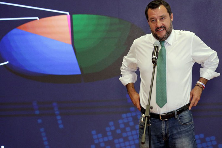 Salvini jura unir populistas, pero carece de socios