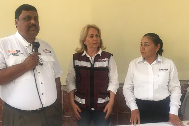 Piden jubilados a Morena hacer bono anual a maestros