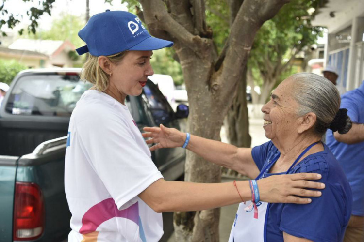 Pilar Gómez recibe respaldo de vecinos en ampliación Libertad
