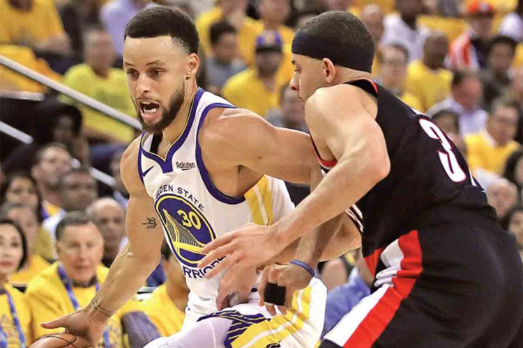 ¡Contundentes!, Warriors triunfa en el primer duelo