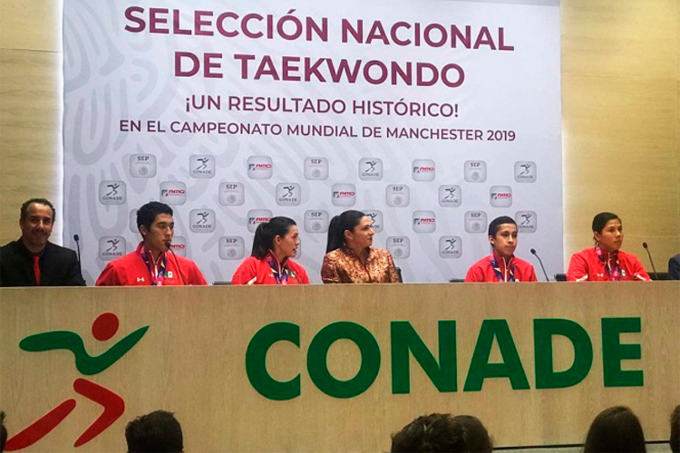 Reconocen a taekwondoínes mexicanos