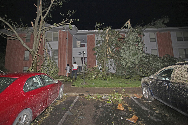 Tornados dejan un rastro de destrucción en Ohio e Indiana